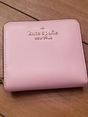 New Kate Spade Bifold Wallet in Pink